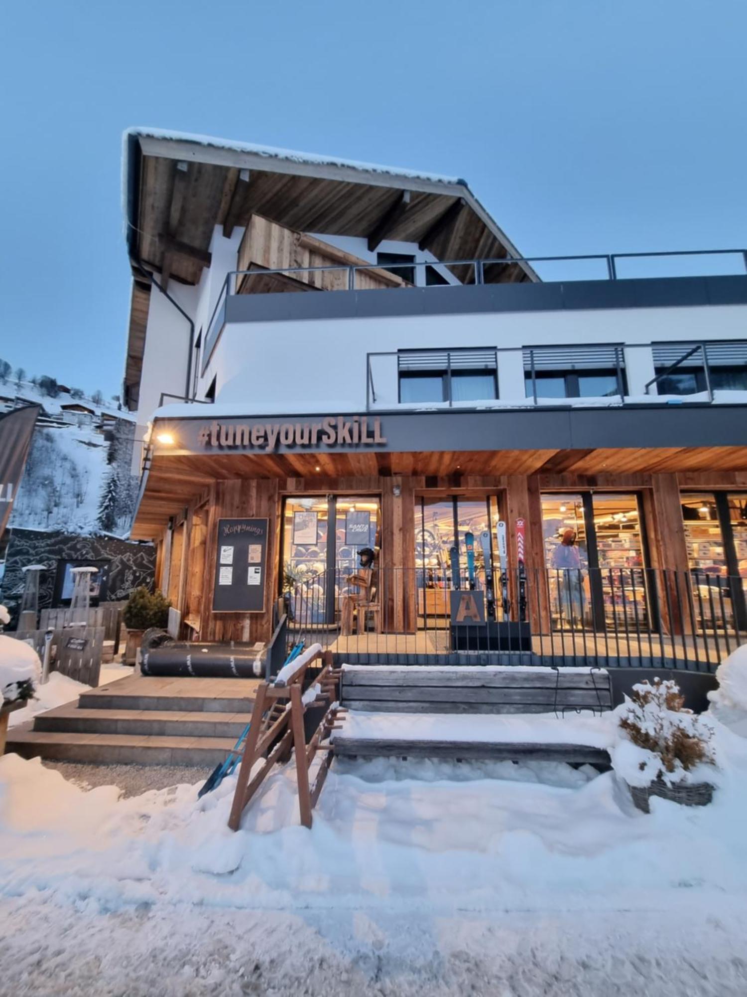 Skill Mountain Lodge - Ski Und Bike Hostel Im Sommer Mit Joker Card Saalbach-Hinterglemm Luaran gambar